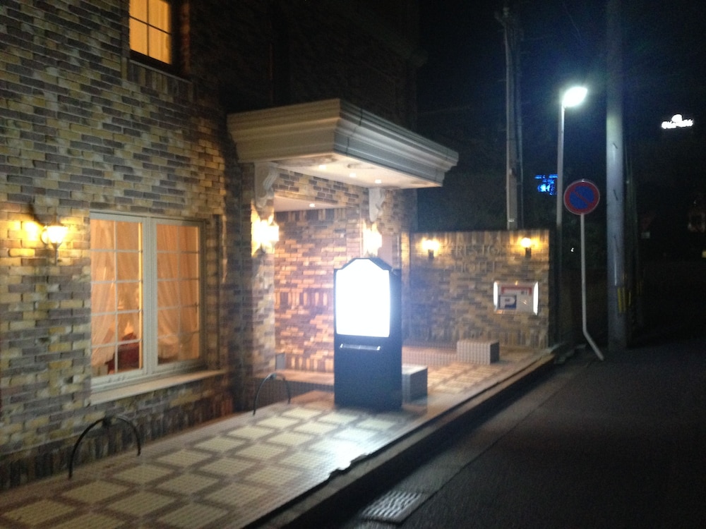 Creston Hotel 16/37