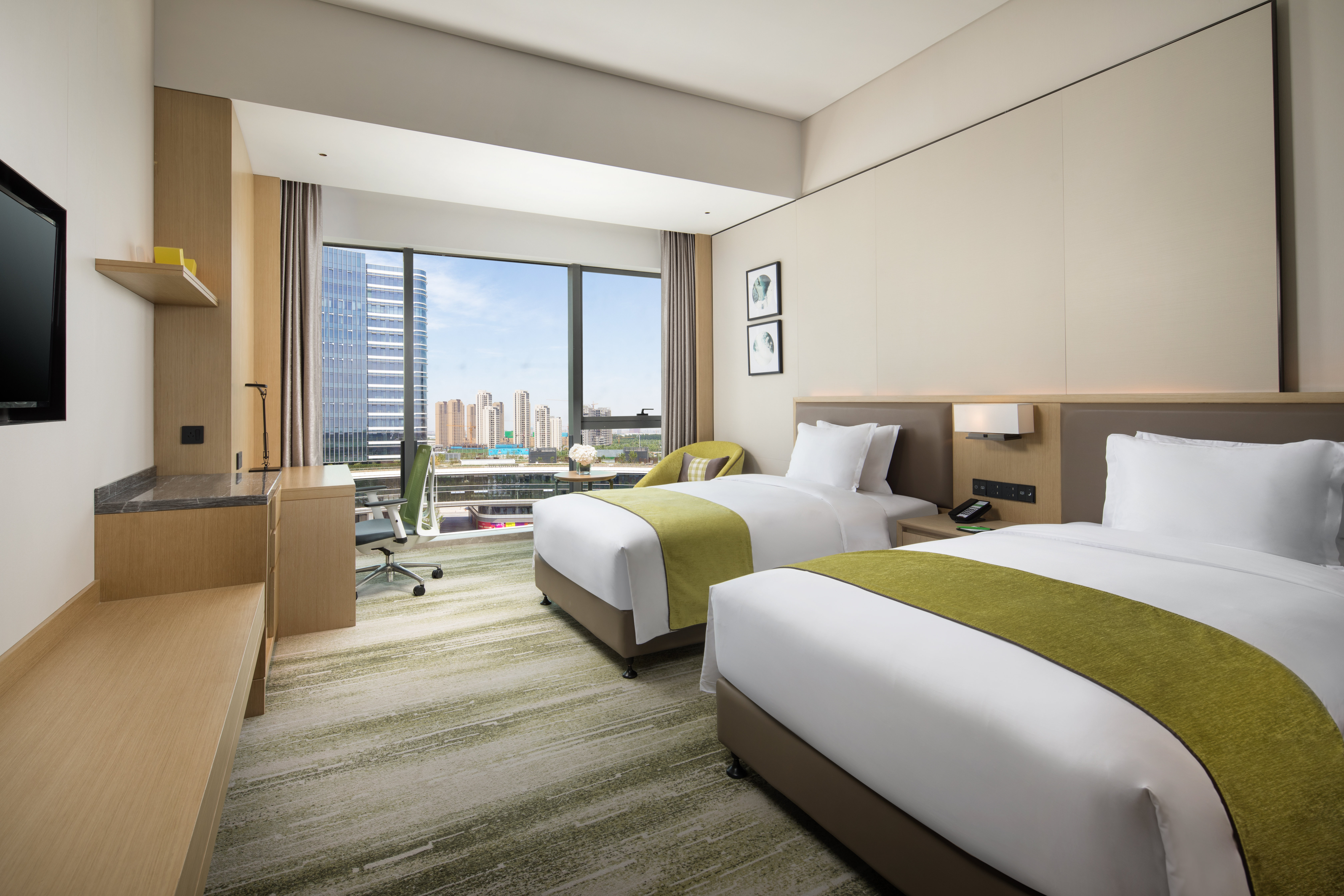 Holiday Inn Zhengzhou Riverside 2/16