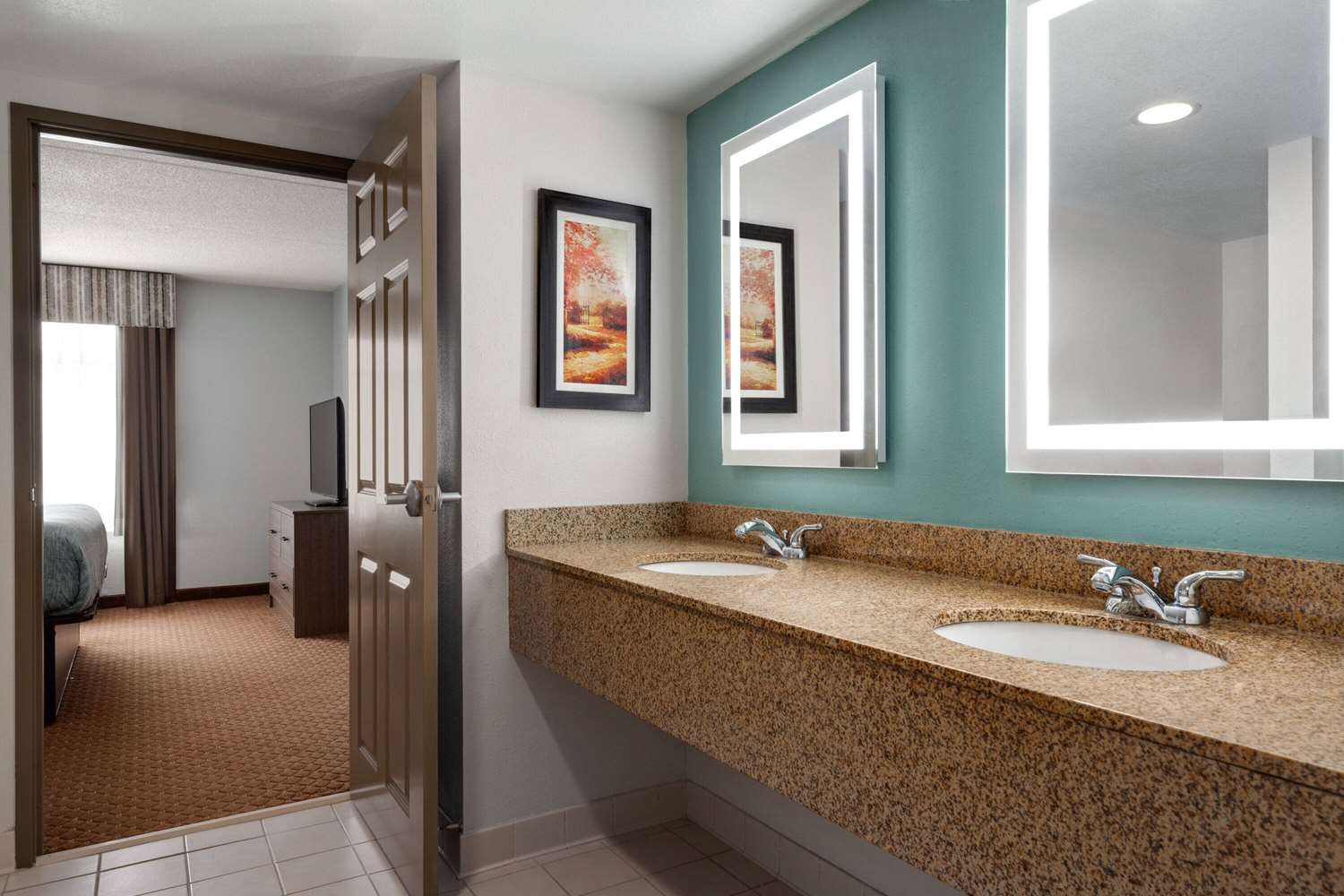 Wingate By Wyndham Louisville East 18/19