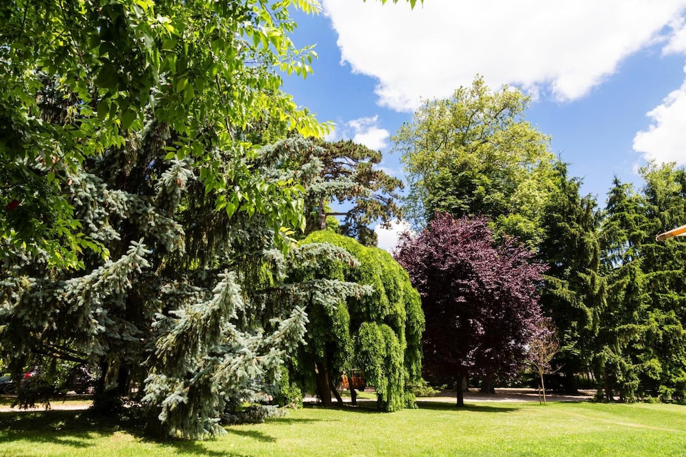 Domaine De Clairefontaine 50/56