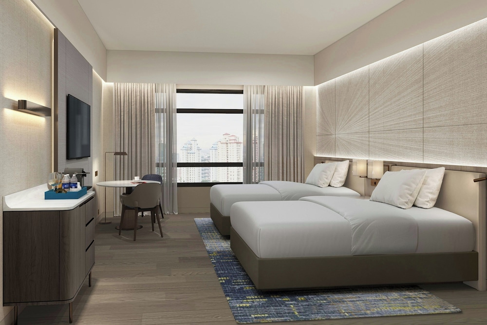 Suite, 2 Double Beds, City View