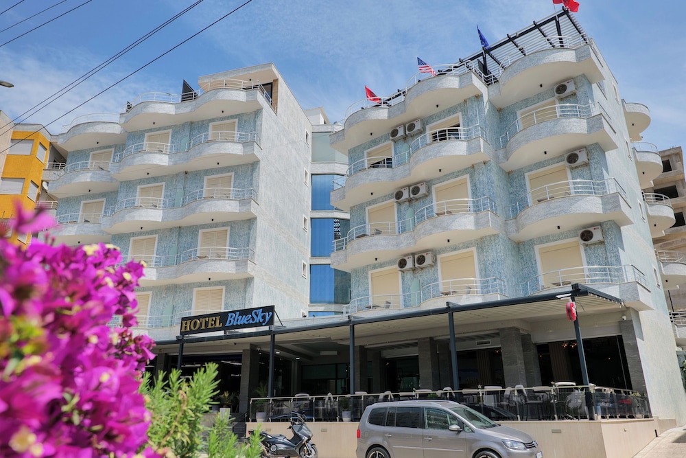 Blue Sky Hotel 1/46