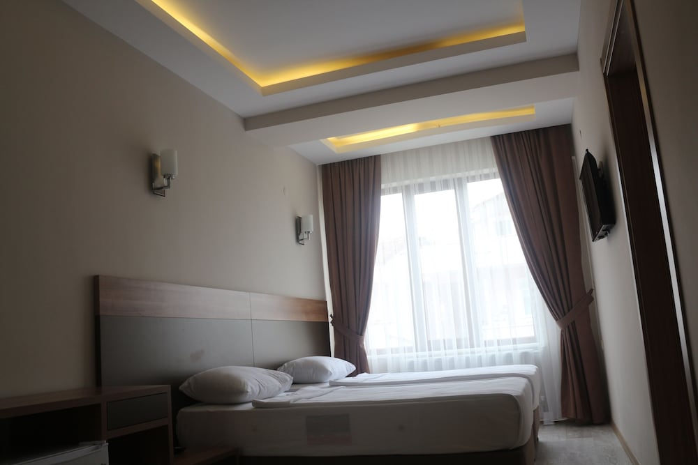 Longoz Hotel 5/25