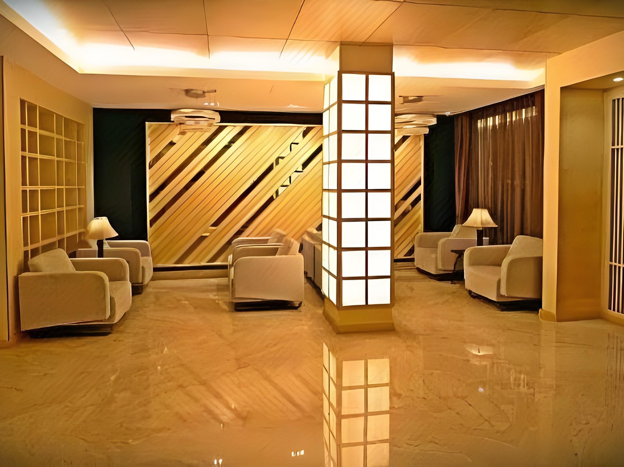 JC Mark Hotel 34/53