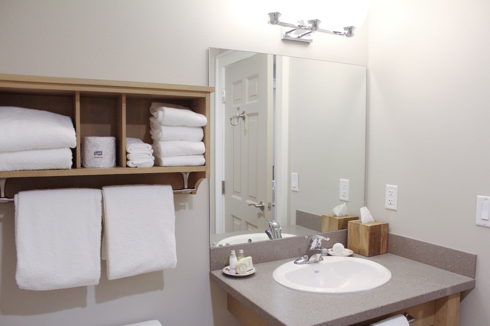Carlisle Inn 47/49