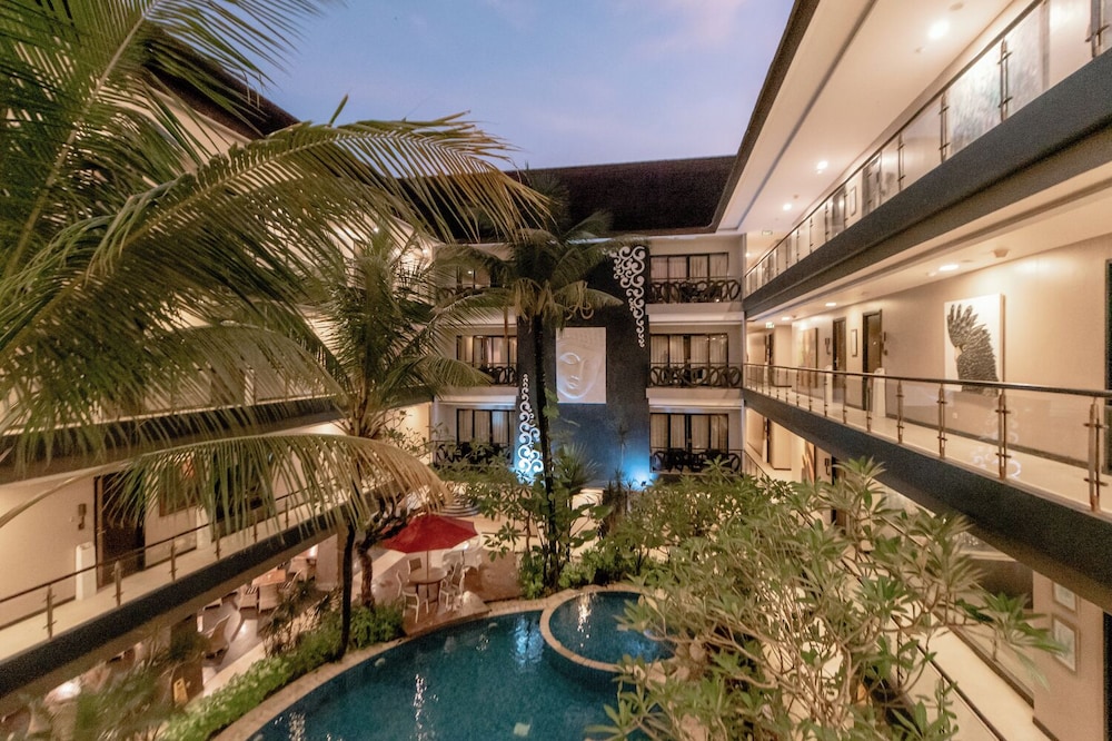 Amaroossa Suite Bali 63/69