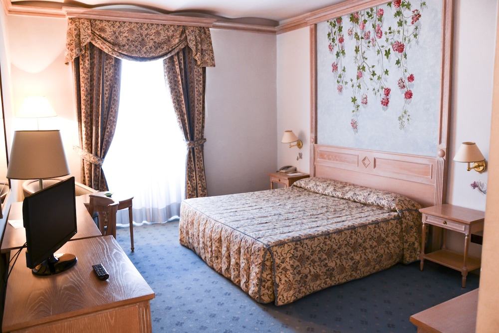 Hotel de La Ville 19/64