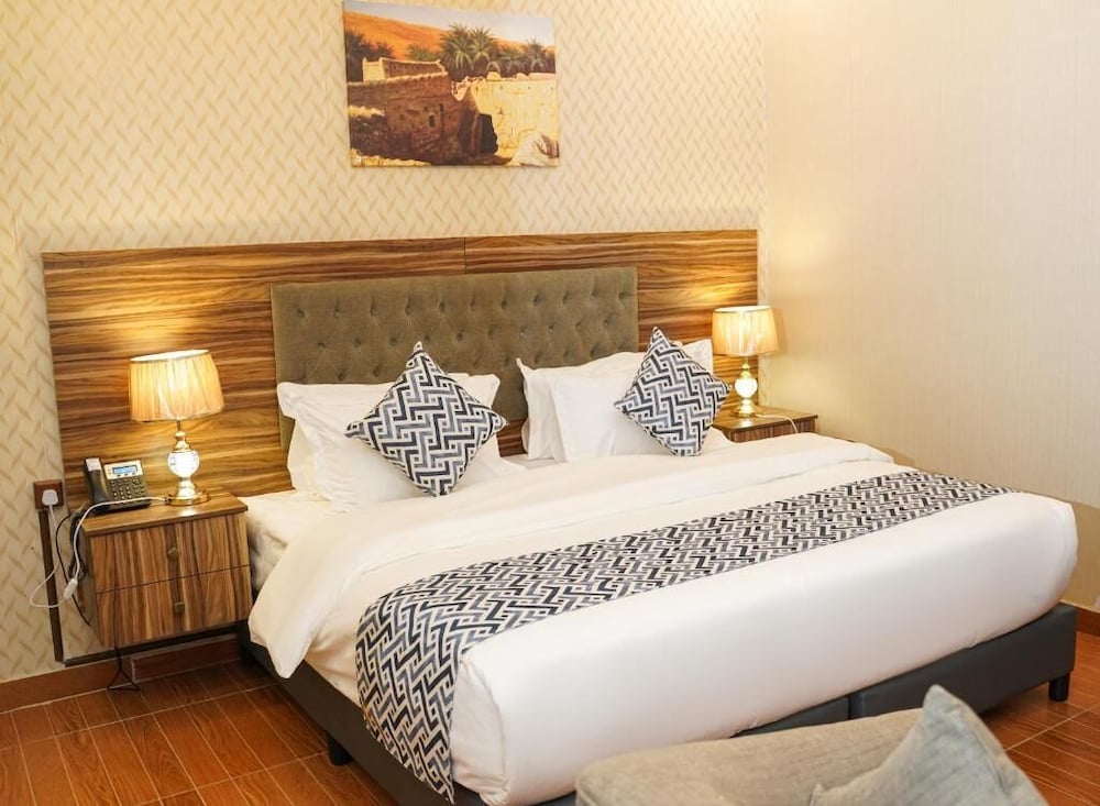 2 BEDROOMS, APARTMENT
