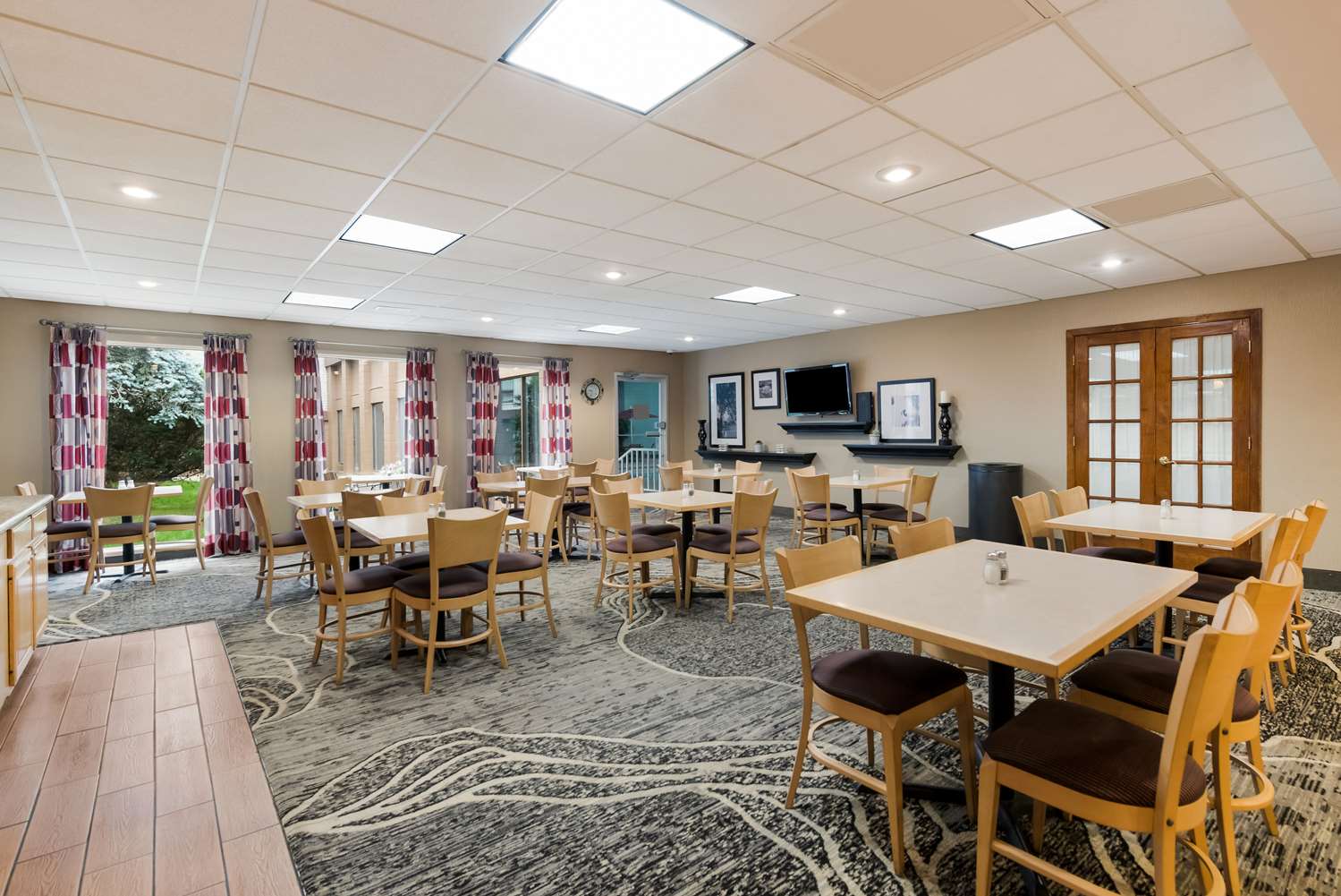 Best Western Holiday Lodge 22/42