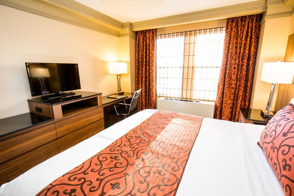 The Belvedere Hotel 9/45
