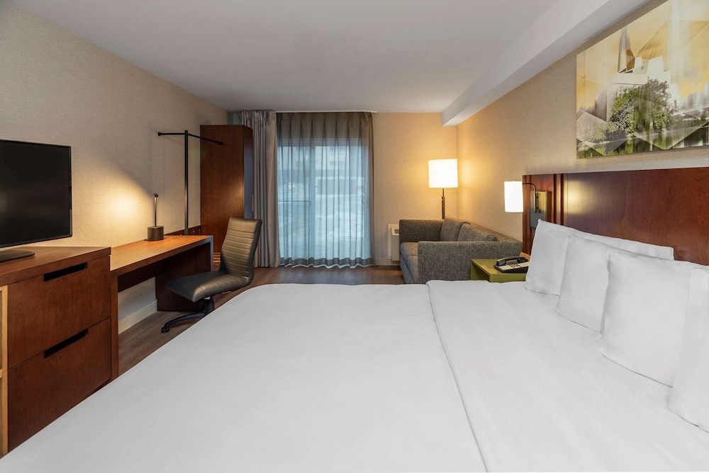 Comfort Inn Brossard 12/37