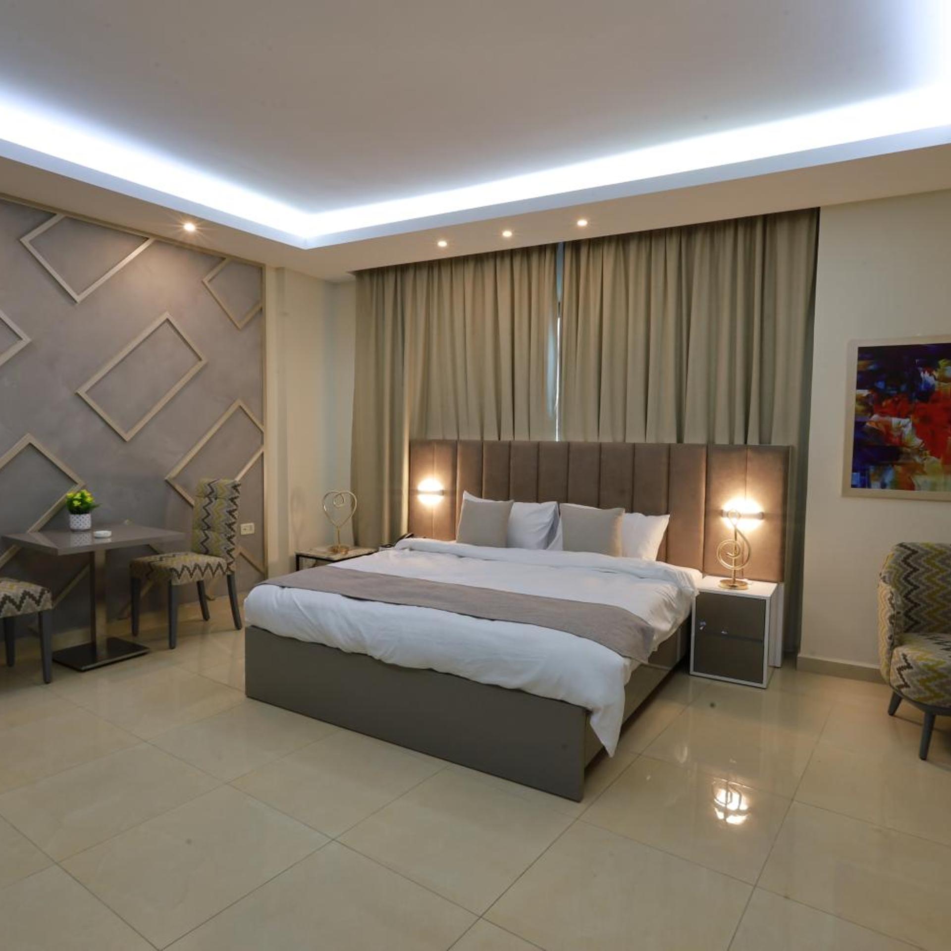 Palm Boutique Suites Hotel, Beirut 10/25