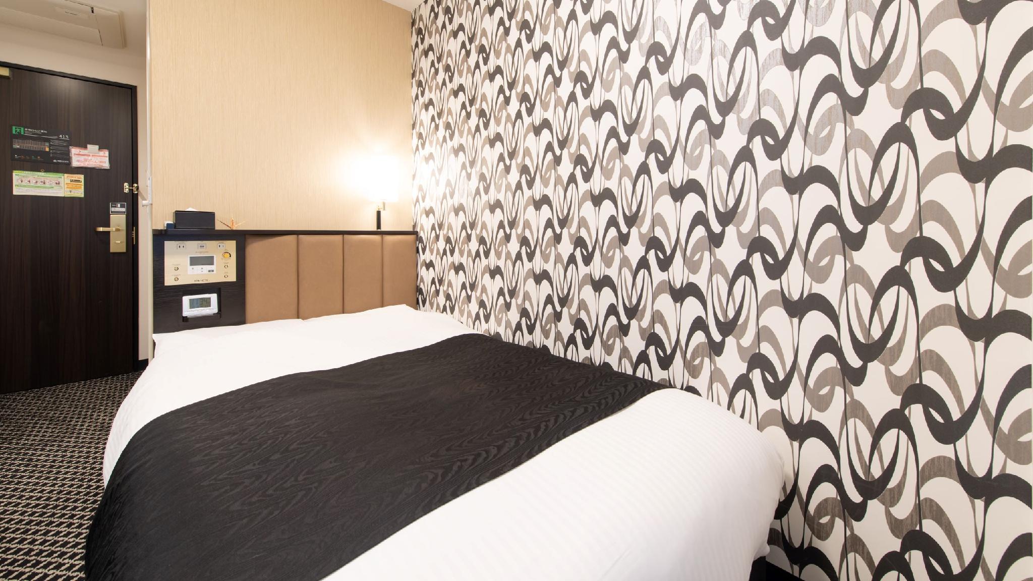 Semi Room, Standard, Semi Double Bed, Smoking
