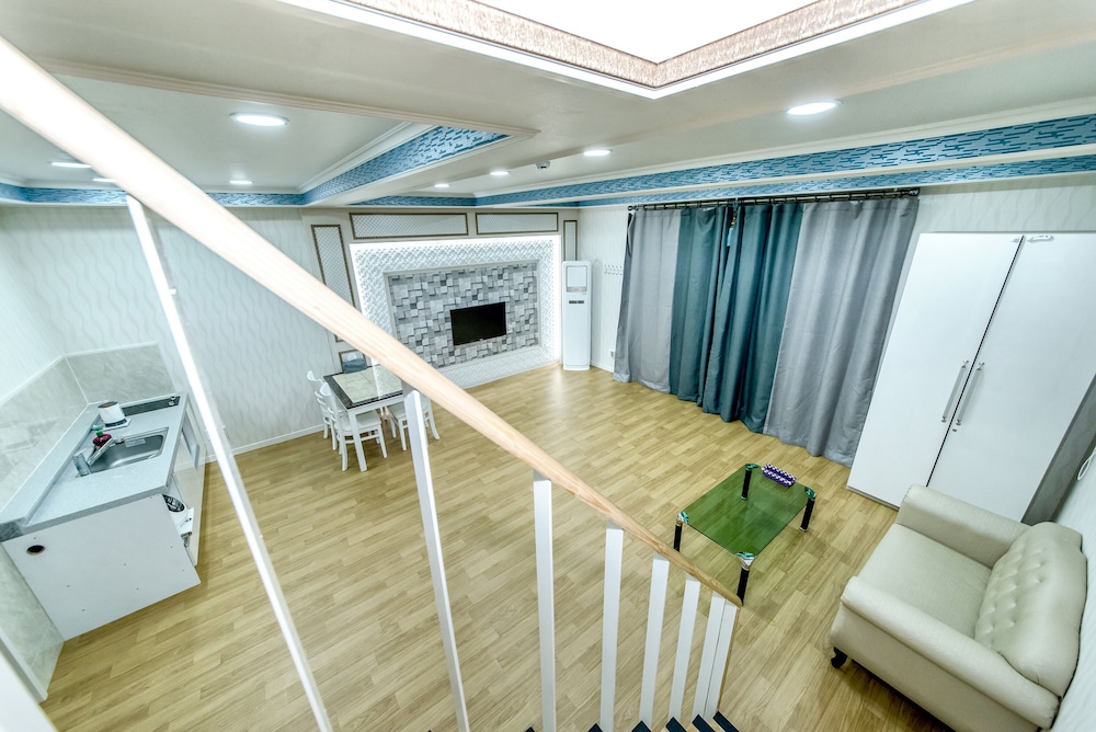 Water Garden Resort 56/68