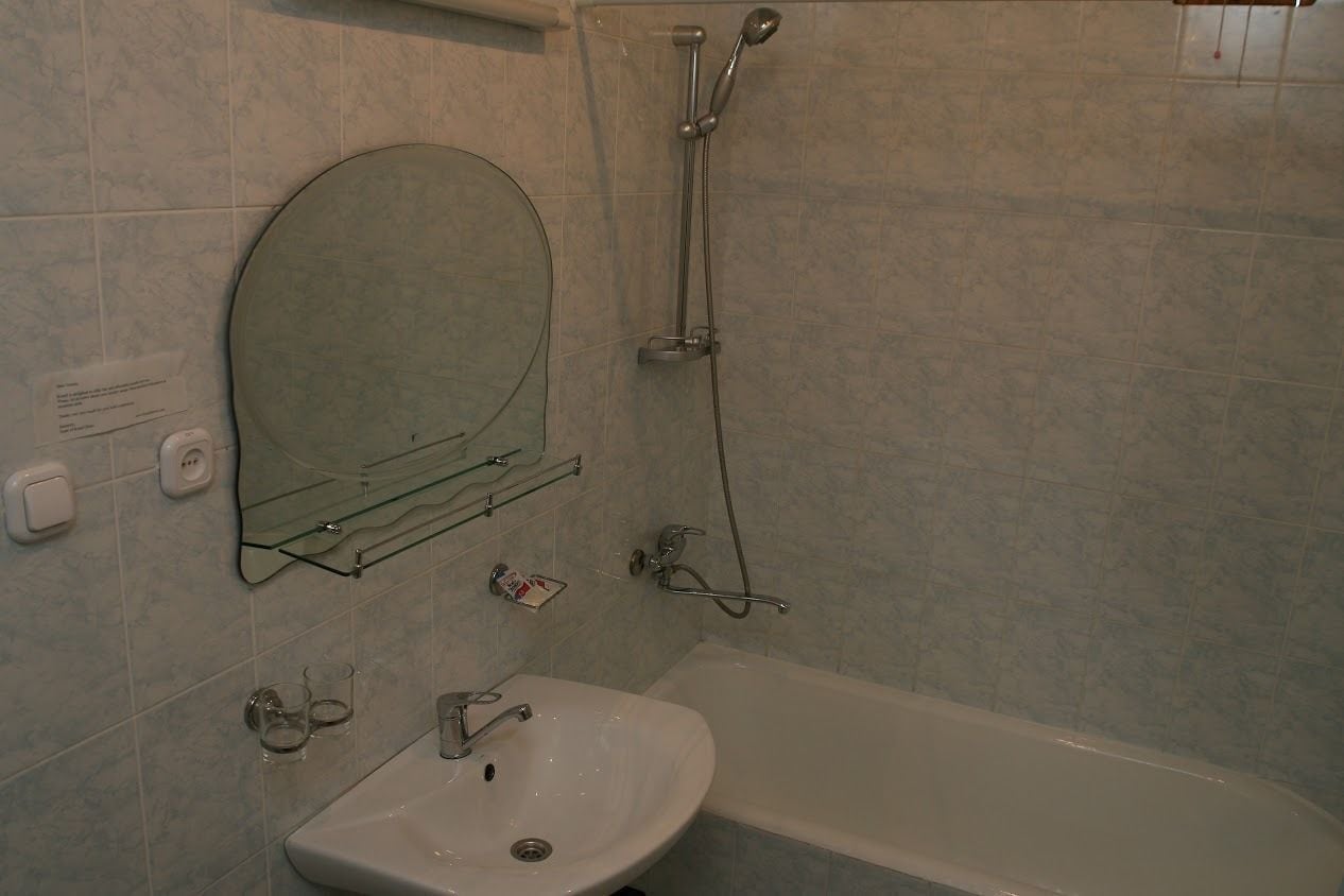 Deluxe, Double or Twin Bed