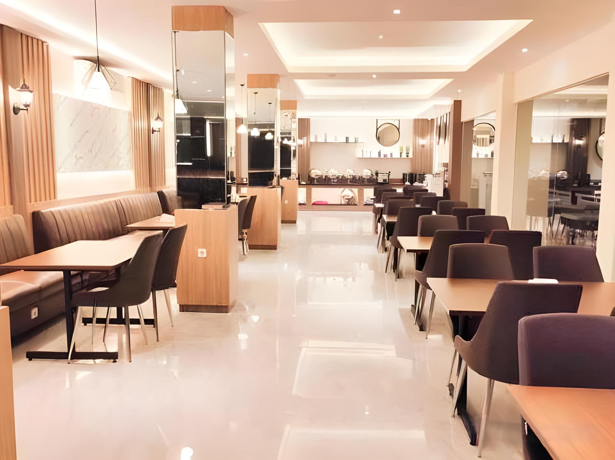 NS Hotel by Dominic 13/16