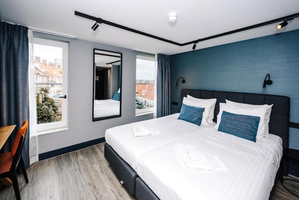 COMFORT, DOUBLE BED