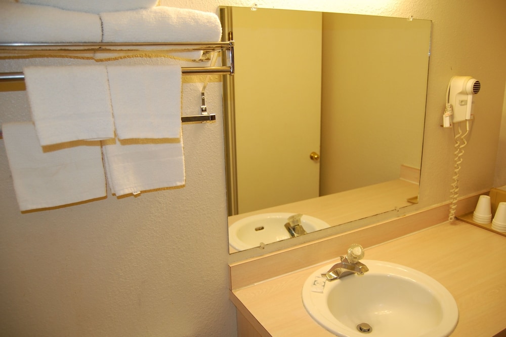 Western Inn Lakewood/Tacoma 43/49
