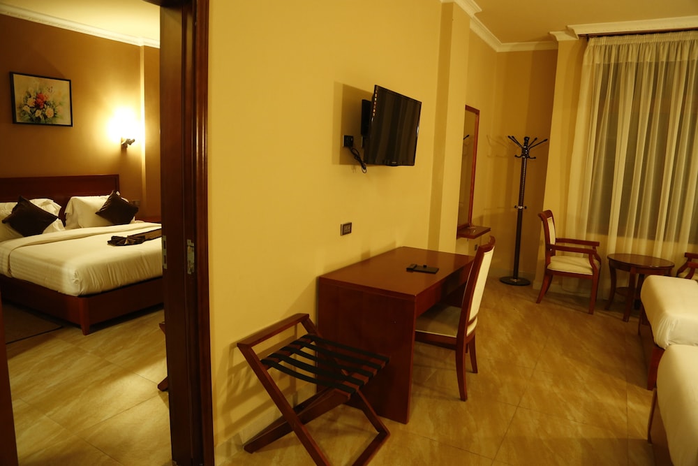 Ye-Afoli International Hotel 16/79