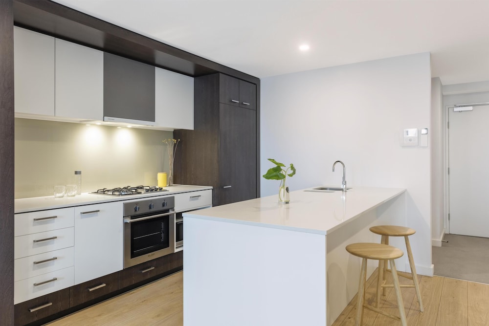 Oaks Melbourne Southbank Suites 18/47