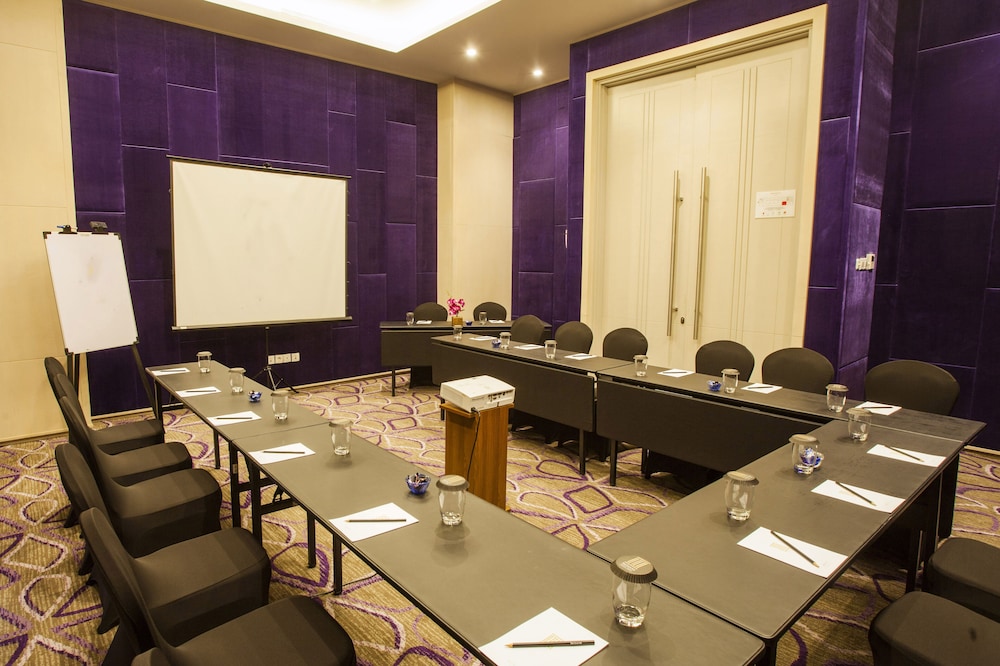 Swiss-Belinn Cikarang 49/54