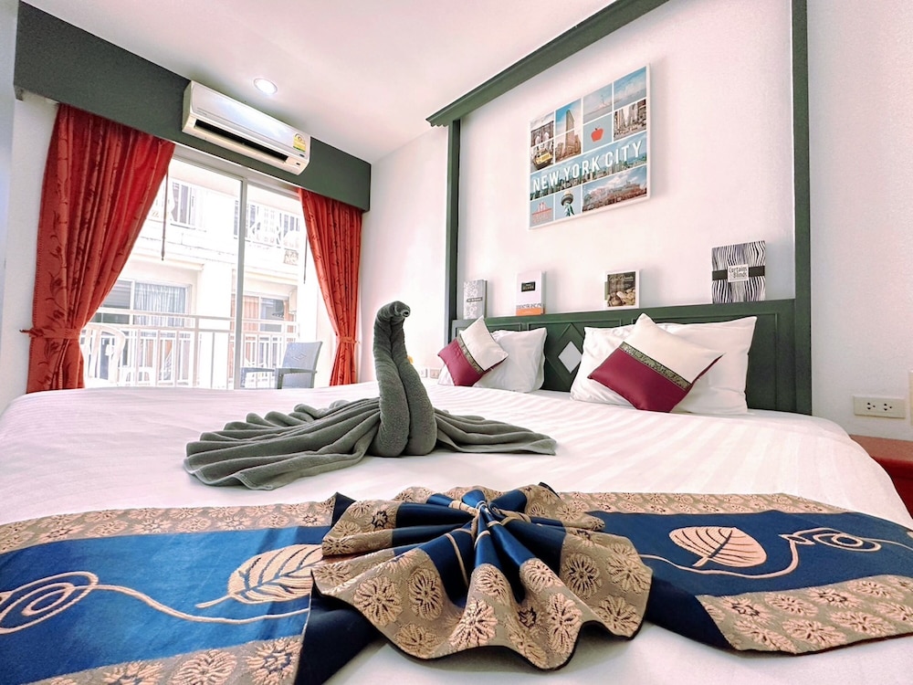 Hotel Baya Patong Beach 35/65