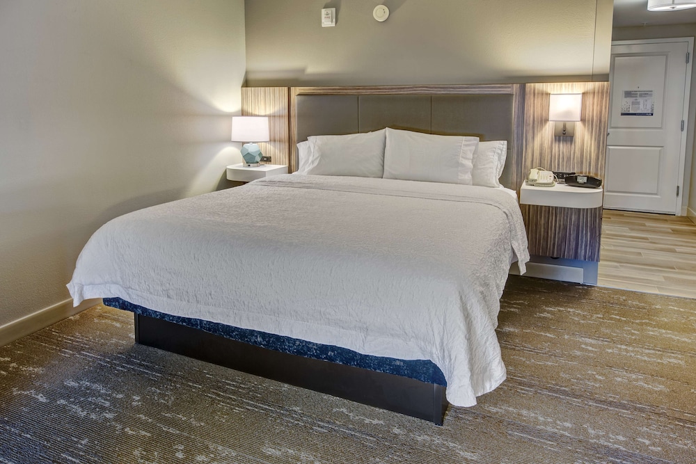 Room at Hampton Inn and Suites Fort Myers Estero FGCU, ESTERO - FL