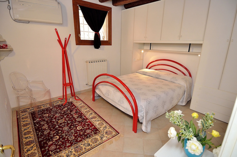 Charming Venice Apartments 42/78