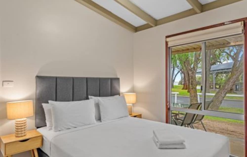 2 Bedrooms, Cabin, Double and Bunk Bed, Pet Friendly