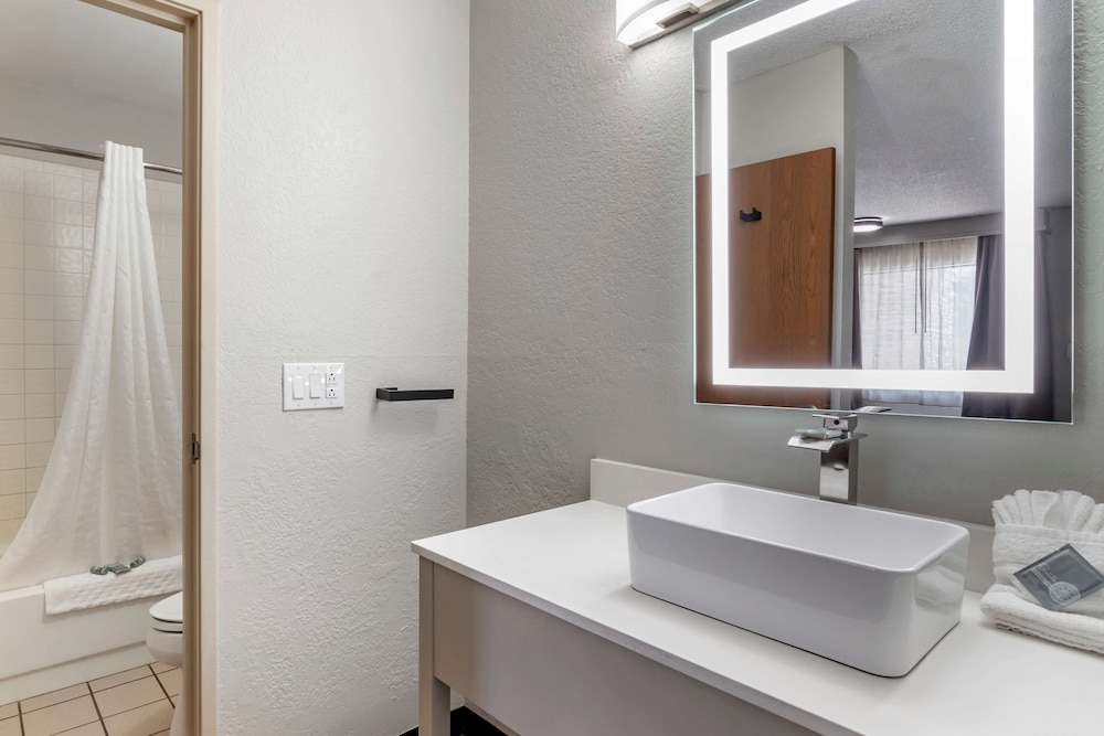 Best Western The Oasis At Joplin 18/34