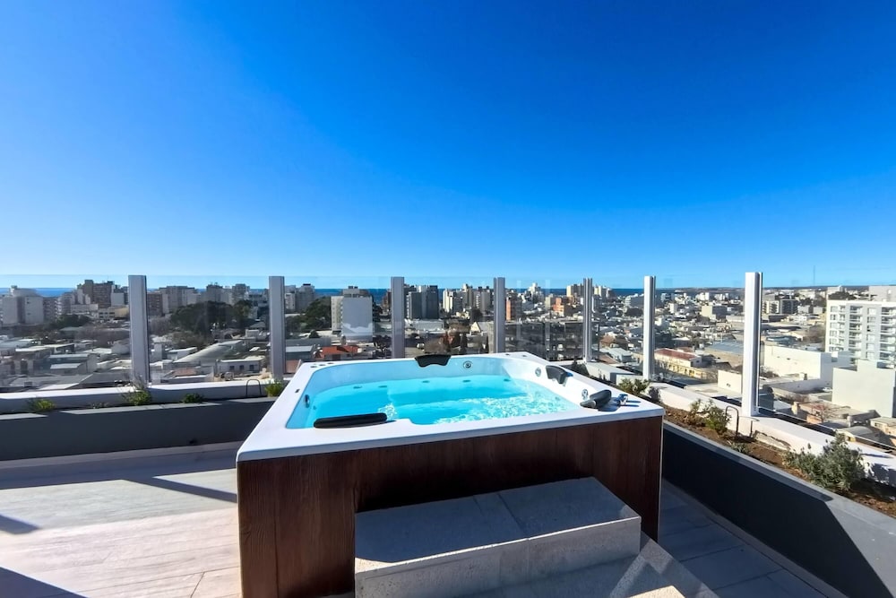 Ramada Residences by Wyndham Puerto Madryn CQ Gales 32/54