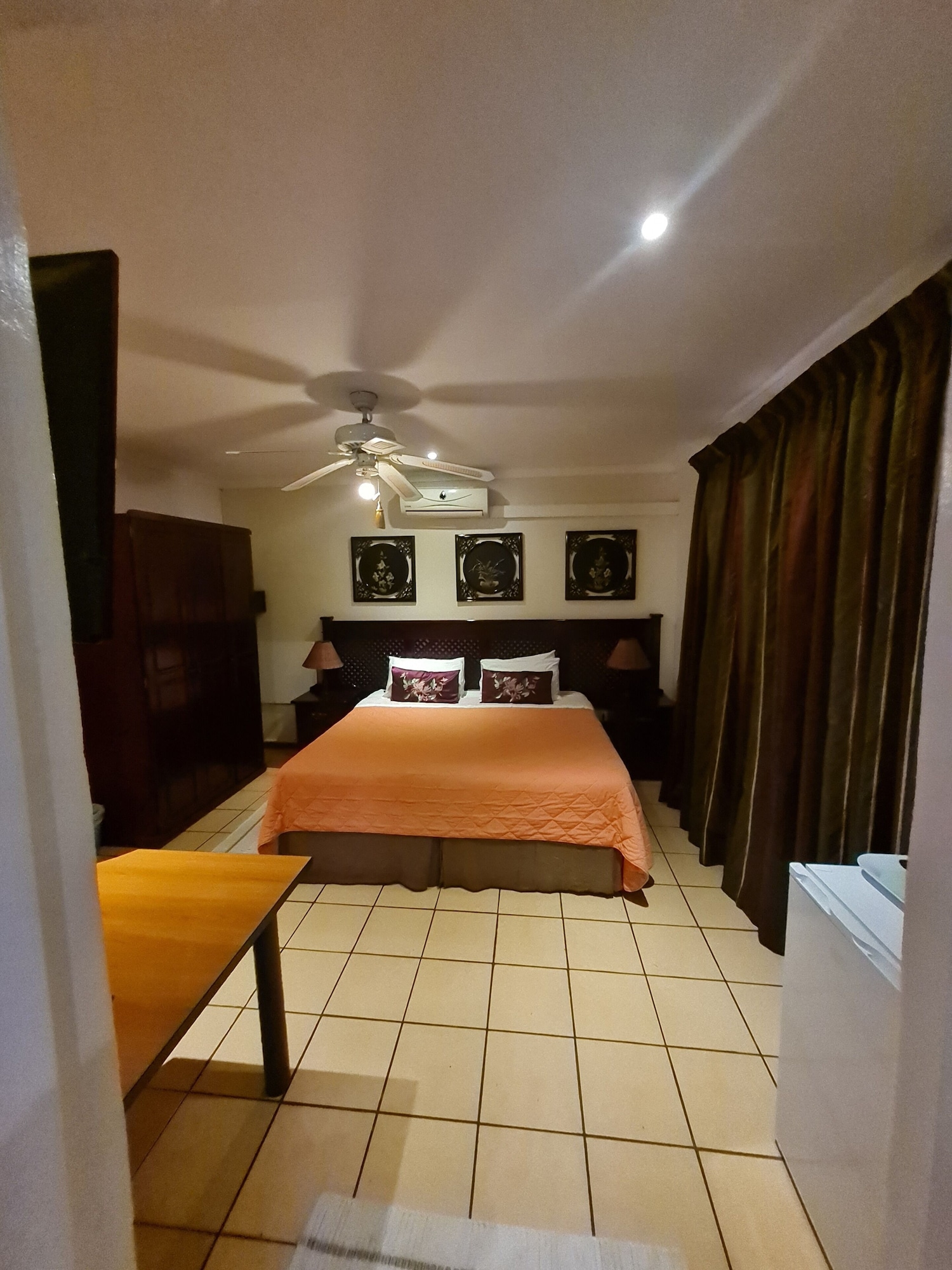 1 BEDROOM, DELUXE, DOUBLE BED