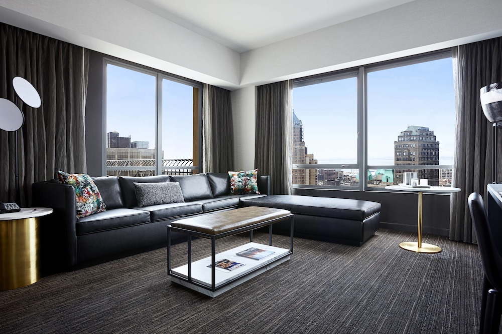 Marriott At the Brooklyn Bridge 33/54