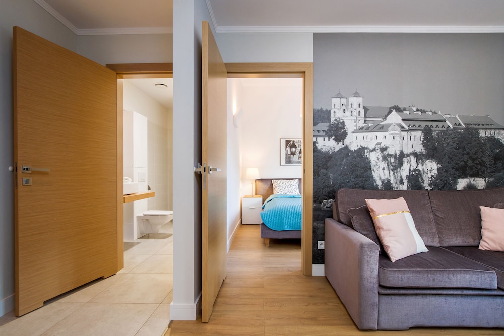 Cracow Riverside Aparthotel 25/50