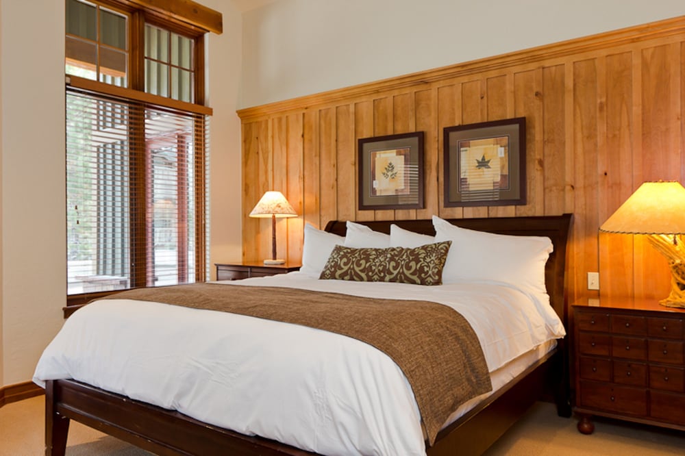 Lodges At Deer Valley 18/81