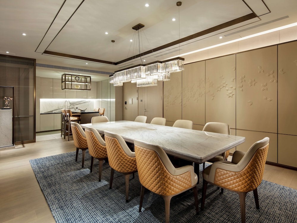 Hilton Taipei Sinban 59/74