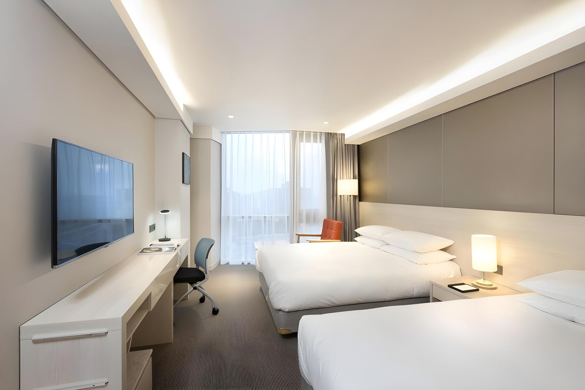 Family, 2 Double Beds, City View