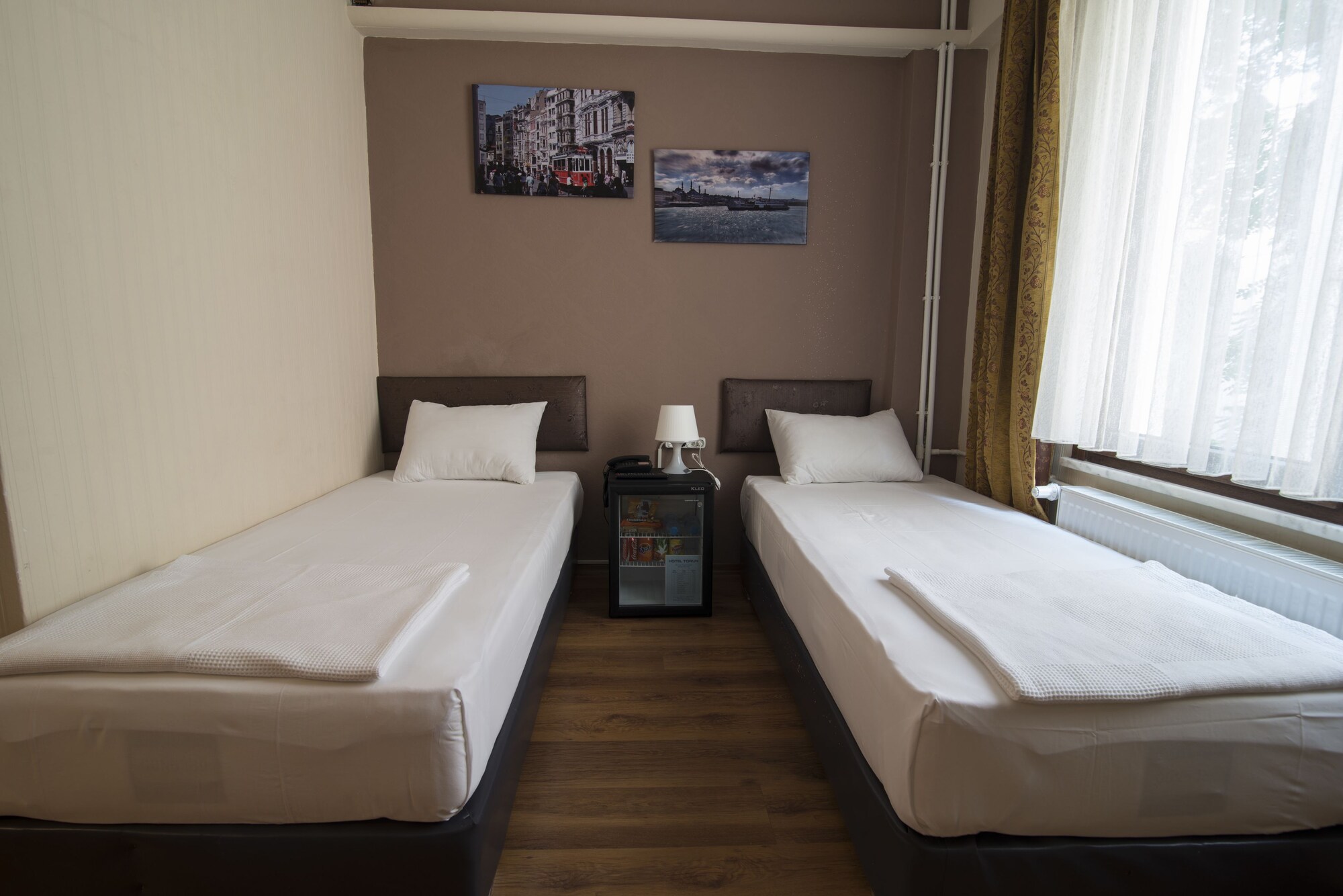 غرفة قياسية بسريرين منفصلين بإطلالة على المدينة، Hotel Torun Istanbul Old City 3/8