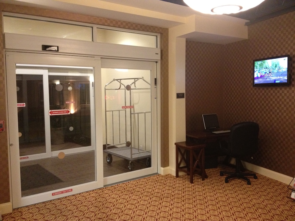 AAshram Hotel by Niagara River 10/23