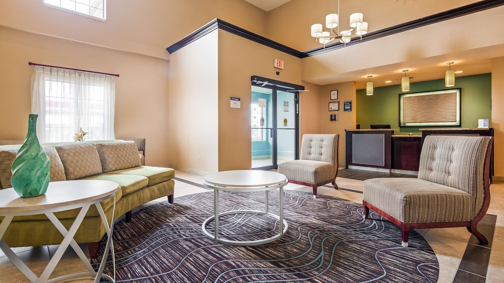 Best Western Plus Lonoke Hotel 27/32