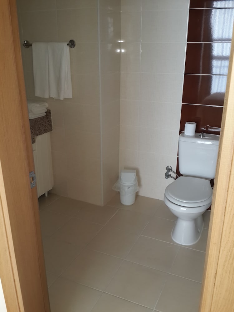 Lara Hotel 24/61