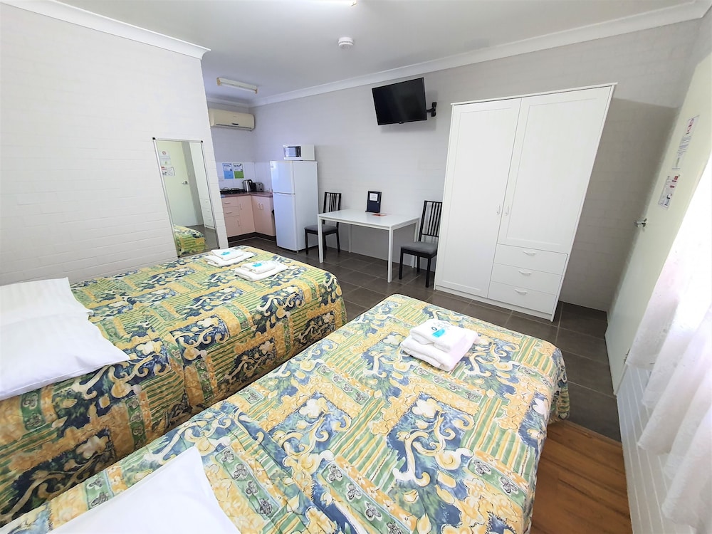 Maria Motel 28/60