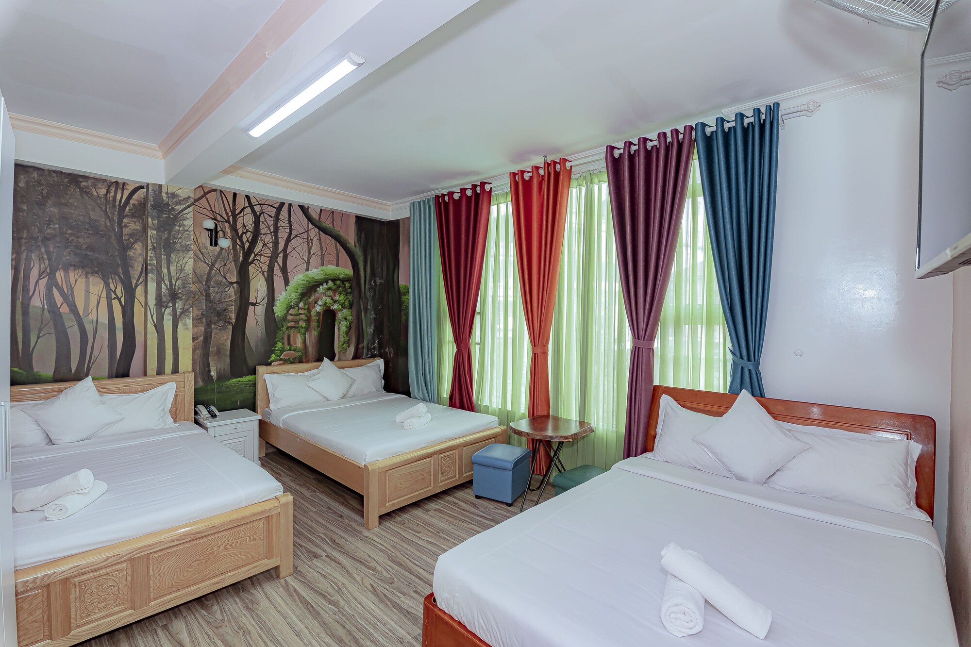 FAMILY, TRIPLE, MULTIPLE BEDS