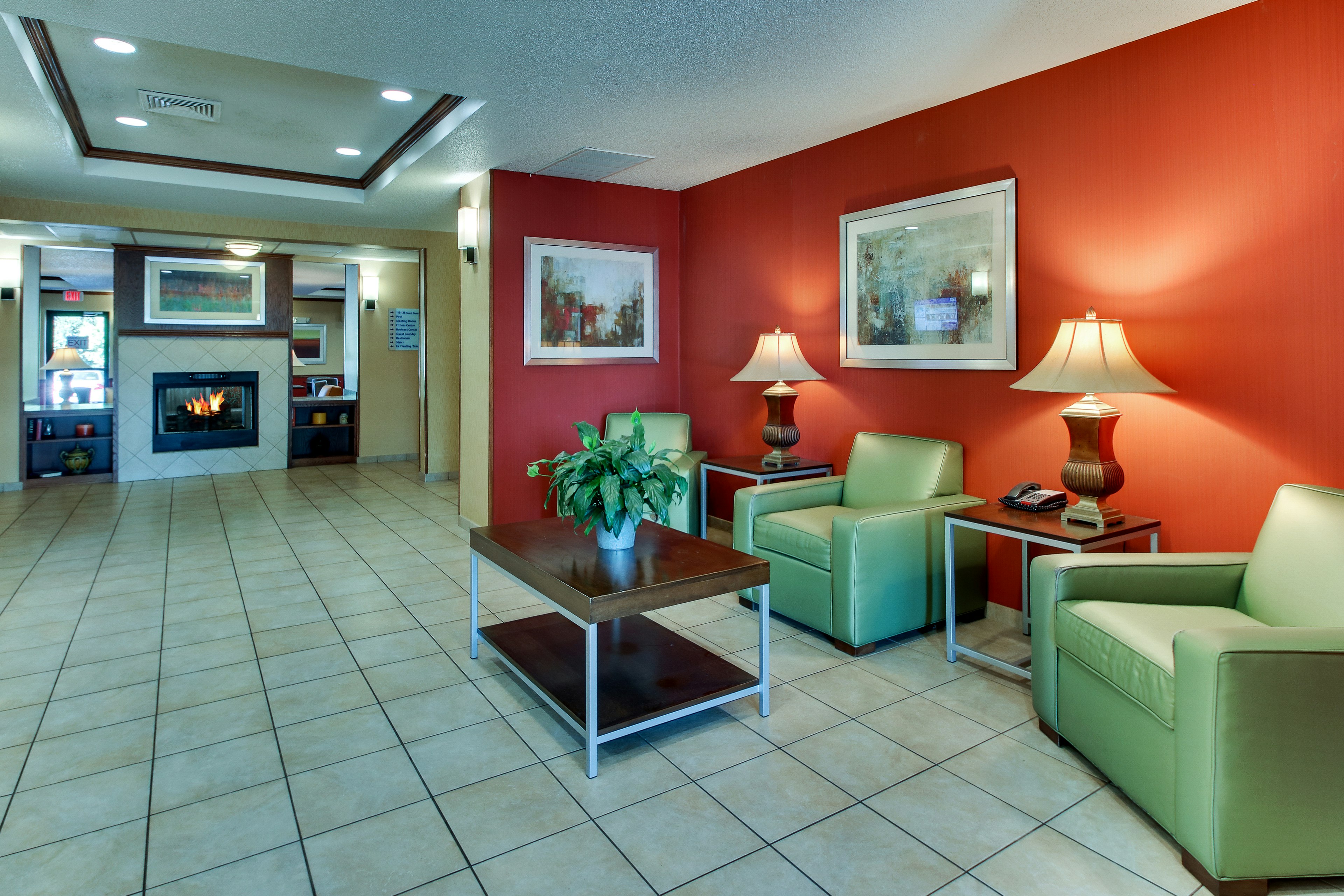 Holiday Inn Express Hotel And Suites Lancaster Lititz 56/73