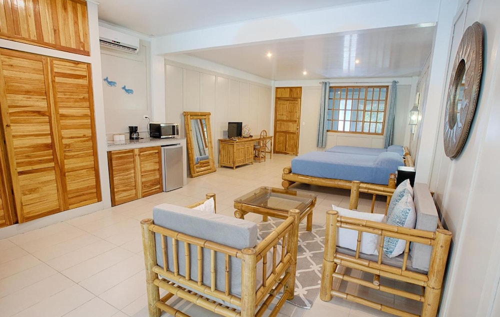 Hotel Plaza Yara 53/64