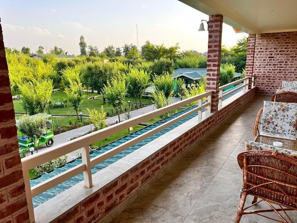The Orchard Retreat & Spa Srinagar 22/50