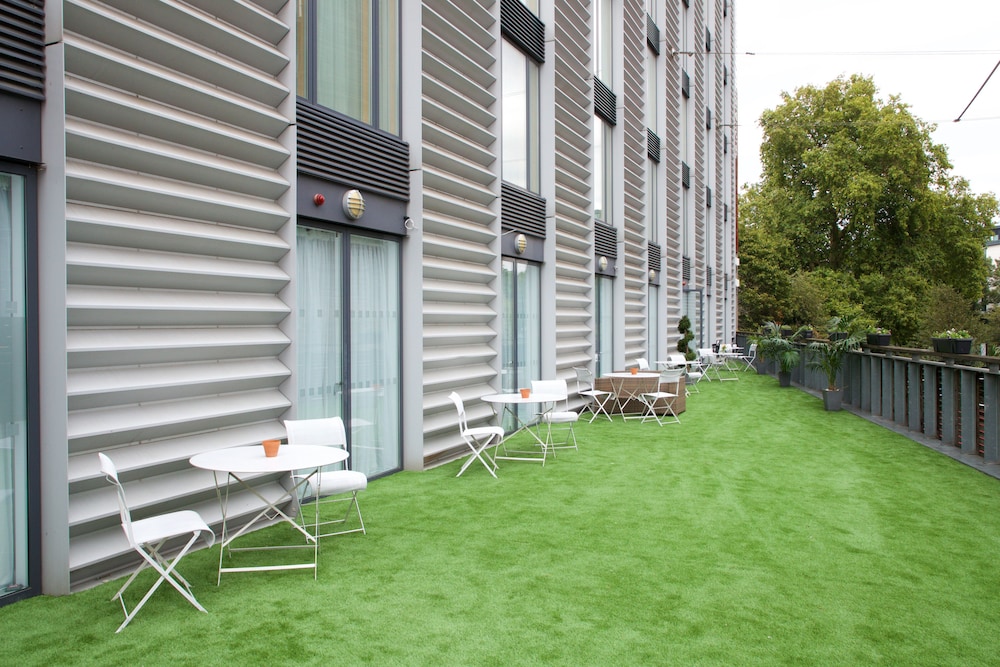 Bermondsey Square Hotel 45/50
