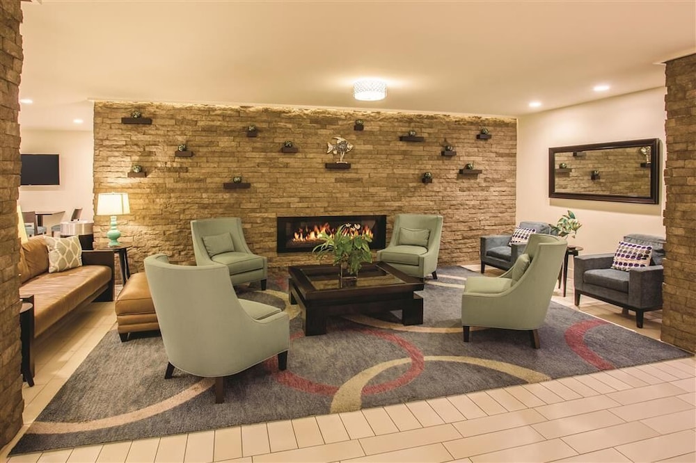 Courtyard by Marriott Santa Barbara Downtown 10/16
