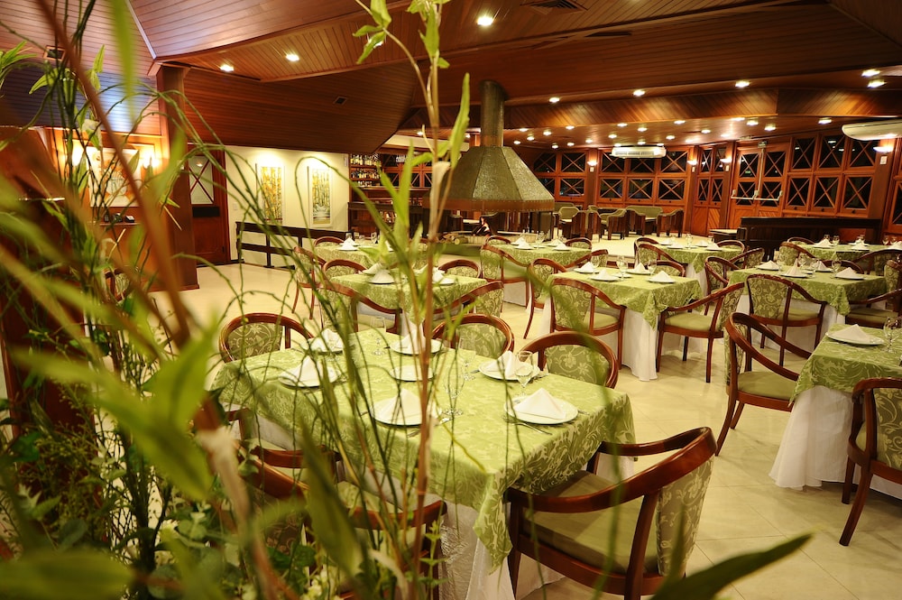 HOTEL AGUAS CLARAS 43/50
