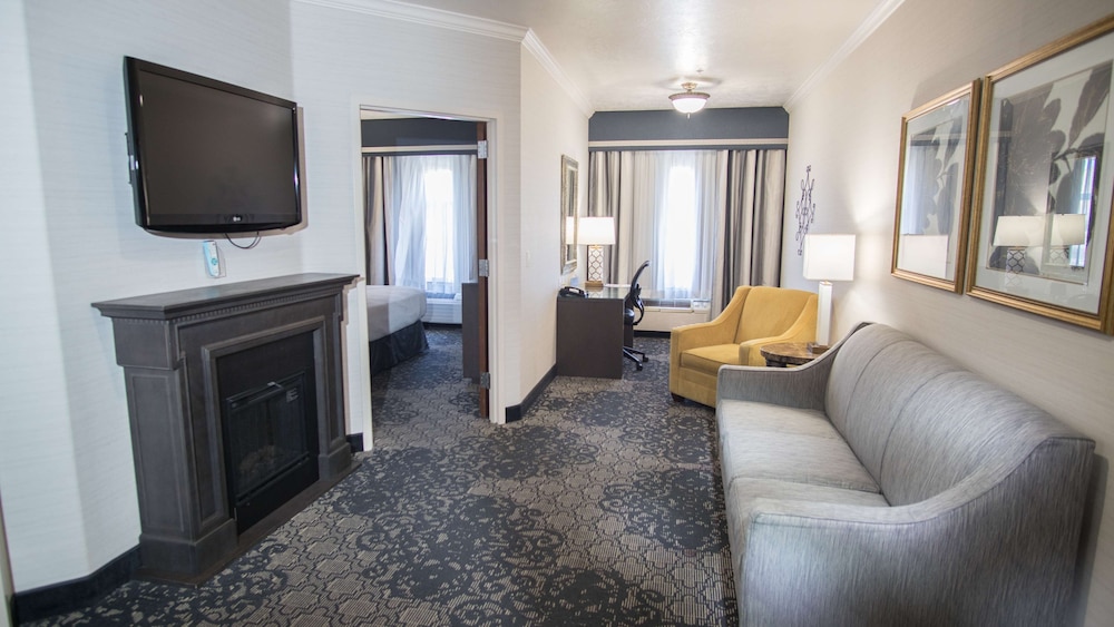 Best Western Plus Abbey Inn 24/38